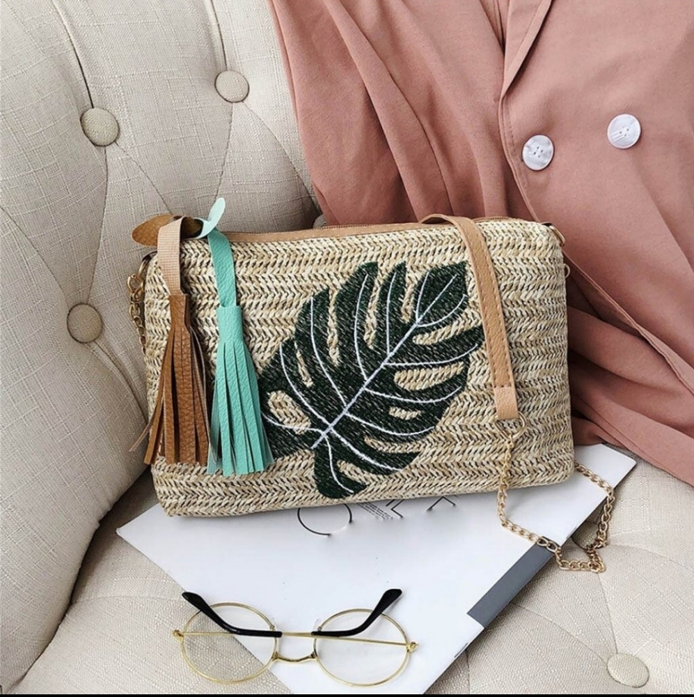 🆕️ Leaf Print Straw Crossbody Bag